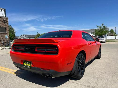 Go Mango 2017 Dodge Challenger R/T