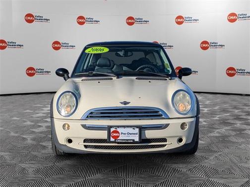 2006 MINI Cooper Base (M5)