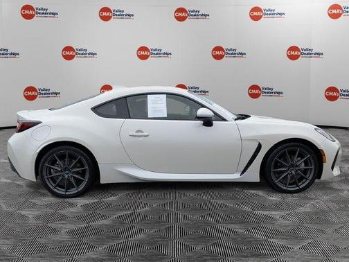 Crystal White Pearl 2023 Subaru BRZ Limited