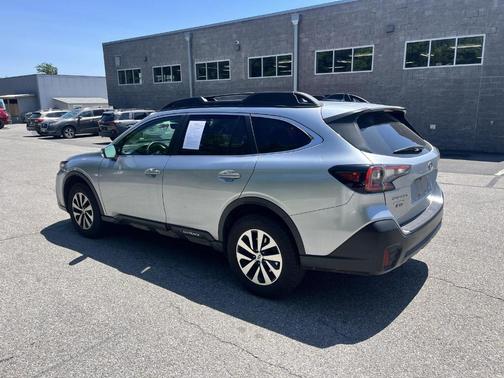 Ice Silver Metallic 2021 Subaru Outback Premium