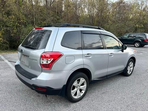 2015 Subaru Forester 2.5i