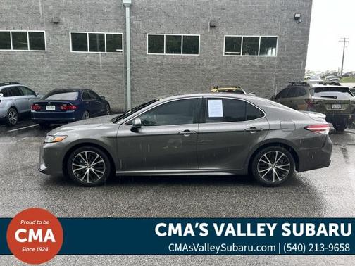2020 Toyota Camry SE