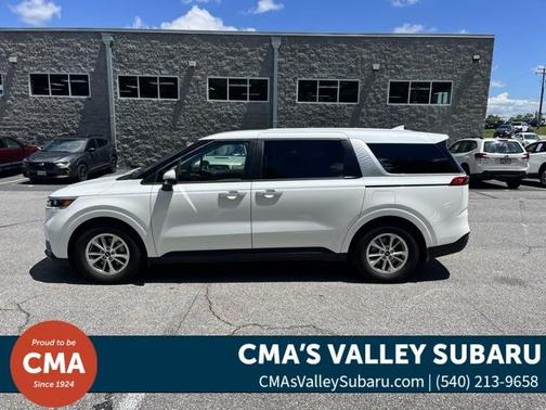 2022 Kia Carnival LX