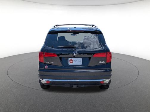 Crystal Black Pearl 2018 Honda Pilot Elite