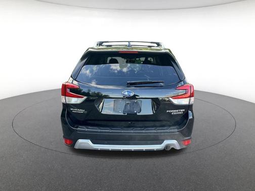 Crystal Black Silica 2022 Subaru Forester Touring