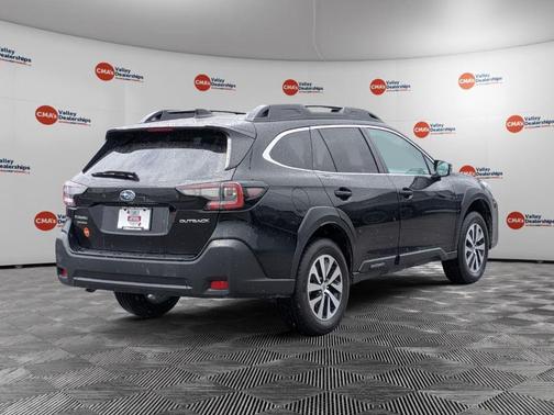 Crystal Black Silica 2024 Subaru Outback Premium