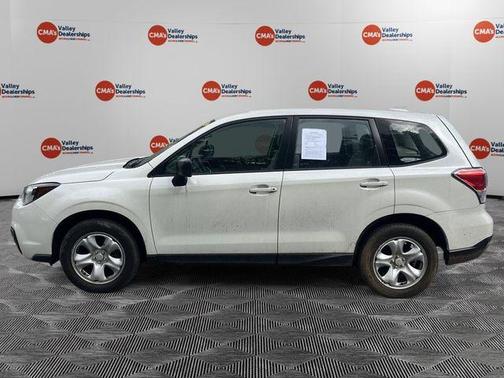 Crystal White Pearl 2018 Subaru Forester 2.5i