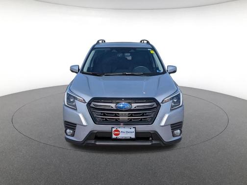 Ice Silver Metallic 2022 Subaru Forester Limited