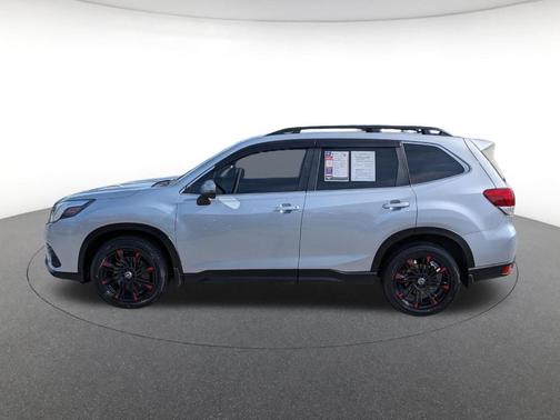 Ice Silver Metallic 2022 Subaru Forester Limited