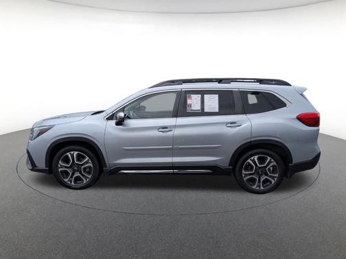 Ice Silver Metallic 2023 Subaru Ascent Limited 7-Passenger
