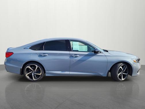 2022 Honda Accord 