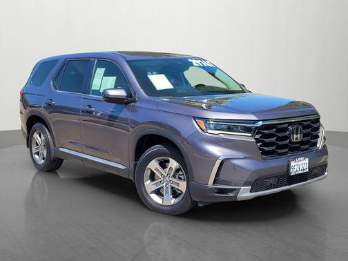 Modern Steel Metallic 2023 Honda Pilot