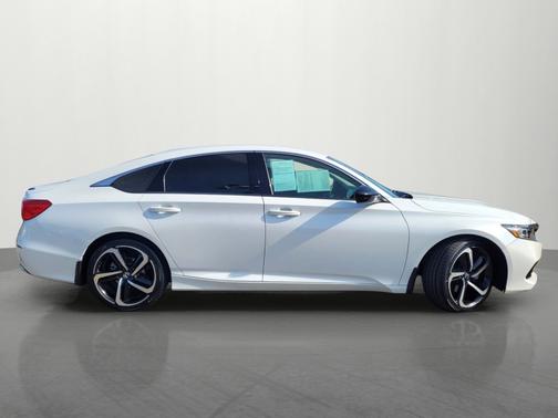 2022 Honda Accord 