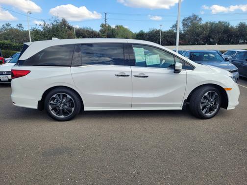 2023 Honda Odyssey 