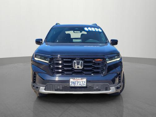 Crystal Black Pearl 2025 Honda Pilot