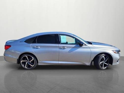 2022 Honda Accord 