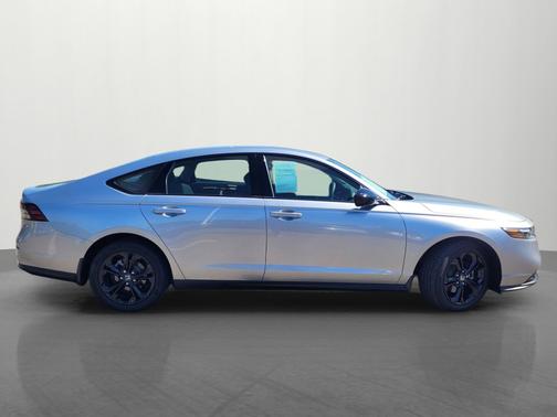 Solar Silver Metallic 2025 Honda Accord