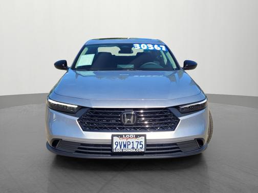 Solar Silver Metallic 2025 Honda Accord