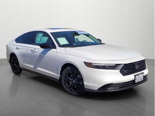 Platinum White Pearl 2025 Honda Accord