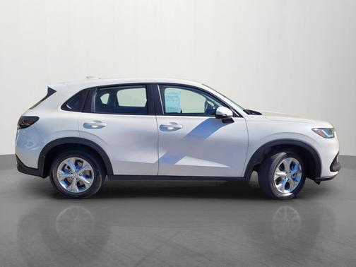 Platinum White Pearl 2025 Honda HR-V