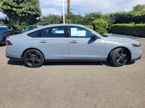 2025 Honda Accord Hybrid 