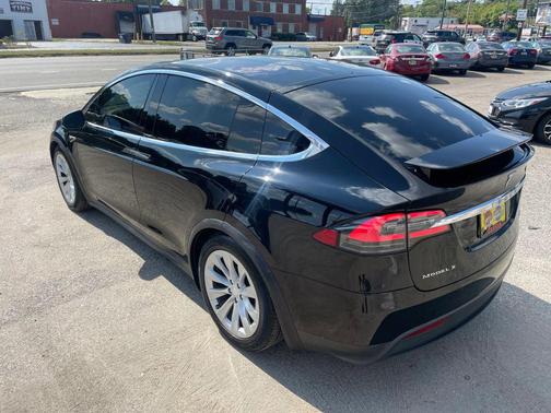 2016 Tesla Model X 90D