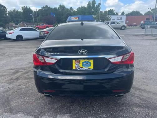 2013 Hyundai SONATA SE