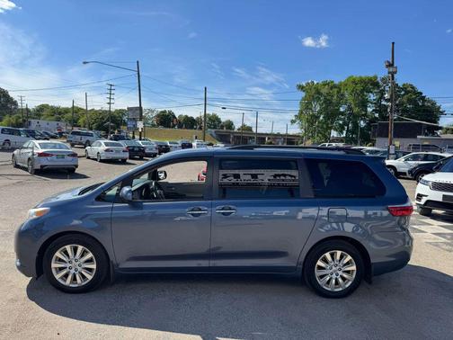 Blue 2015 Toyota Sienna XLE