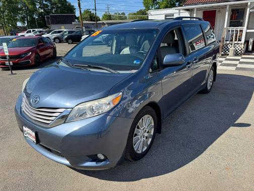 Blue 2015 Toyota Sienna XLE
