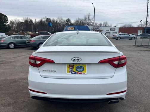 2016 Hyundai SONATA SE