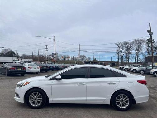2016 Hyundai SONATA SE