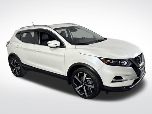 2022 Nissan Rogue Sport SL