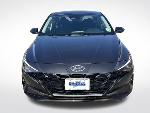 2023 Hyundai ELANTRA SE
