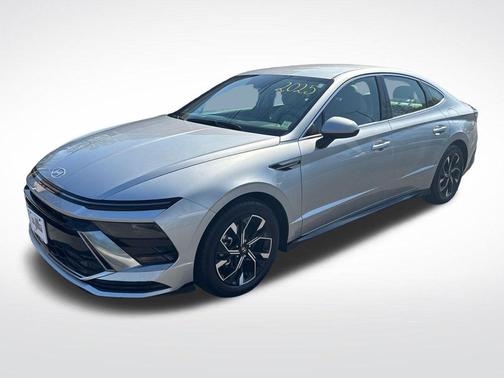Aero Silver 2025 Hyundai SONATA SEL