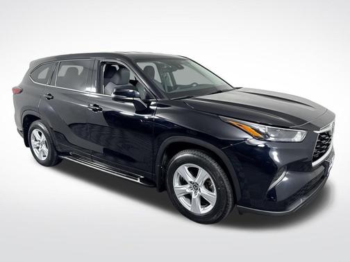2022 Toyota Highlander L