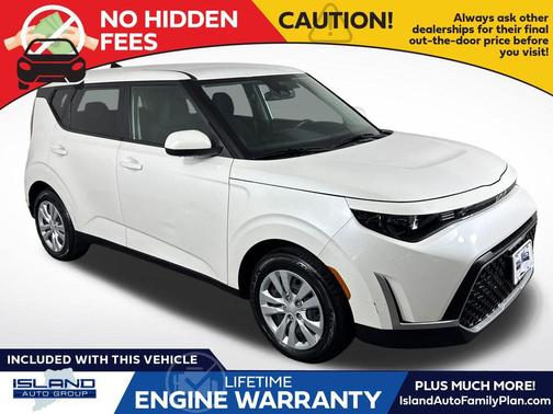 Snow White Pearl 2023 Kia Soul LX