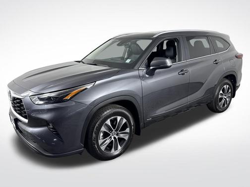 2025 Toyota Highlander Hybrid XLE