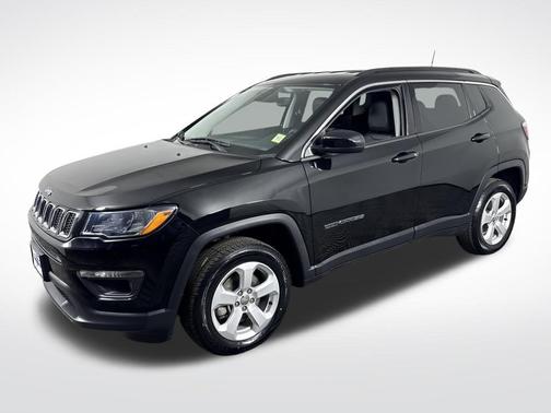 Diamond Black Crystal Pearlcoat 2021 Jeep Compass Latitude