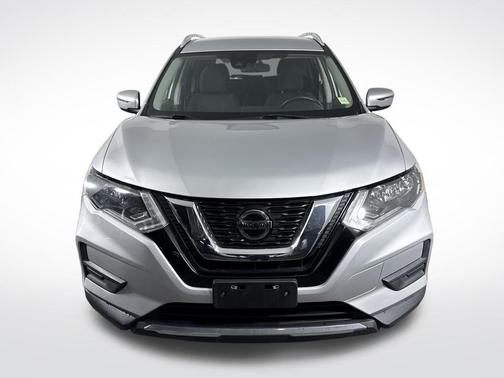 Brilliant Silver Metallic 2019 Nissan Rogue SV