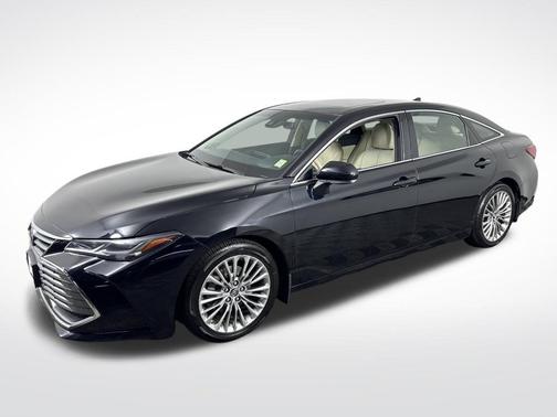 Midnight Black Metallic 2019 Toyota Avalon Limited