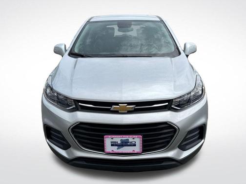 Silver Ice Metallic 2019 Chevrolet Trax LS