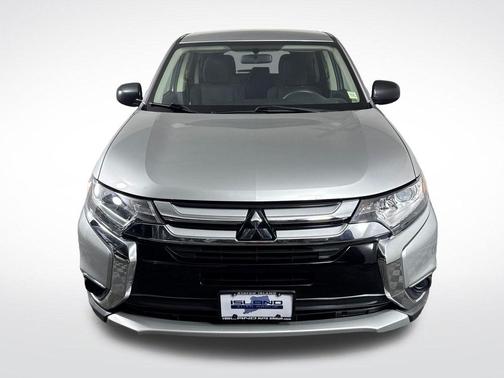 Alloy Silver Metallic 2018 Mitsubishi Outlander ES