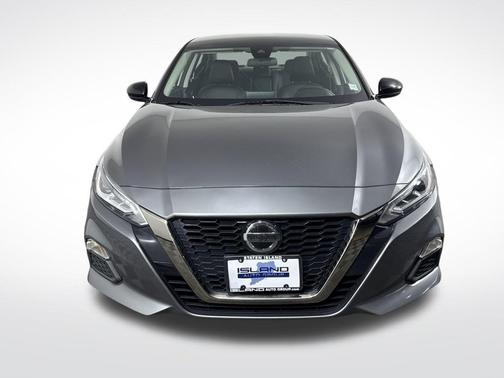 2022 Nissan Altima SR FWD