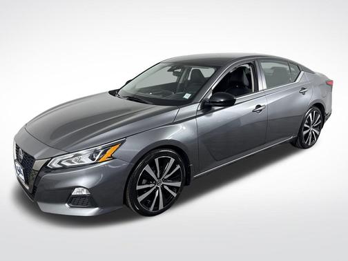 2022 Nissan Altima SR FWD