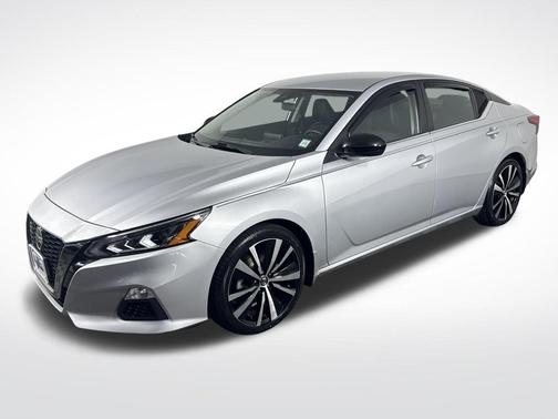 2022 Nissan Altima SR FWD