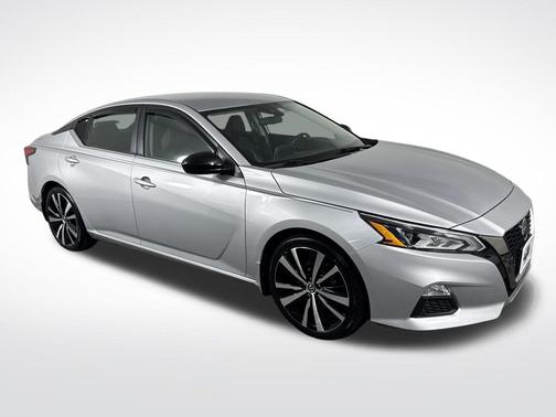 2022 Nissan Altima SR FWD