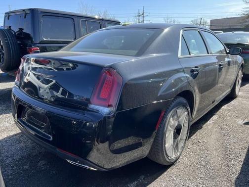 2023 Chrysler 300 S