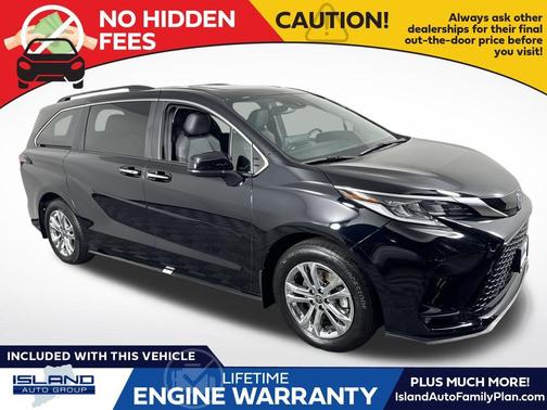 2022 Toyota Sienna XSE 7 Passenger