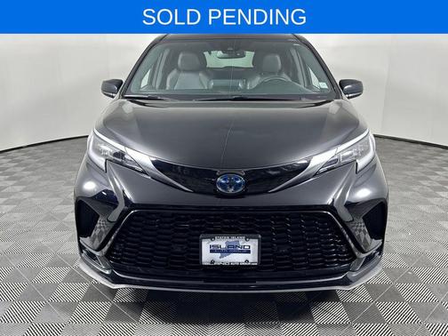 2022 Toyota Sienna XSE 7 Passenger