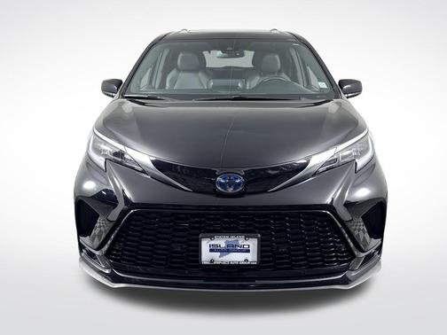 2022 Toyota Sienna XSE 7 Passenger